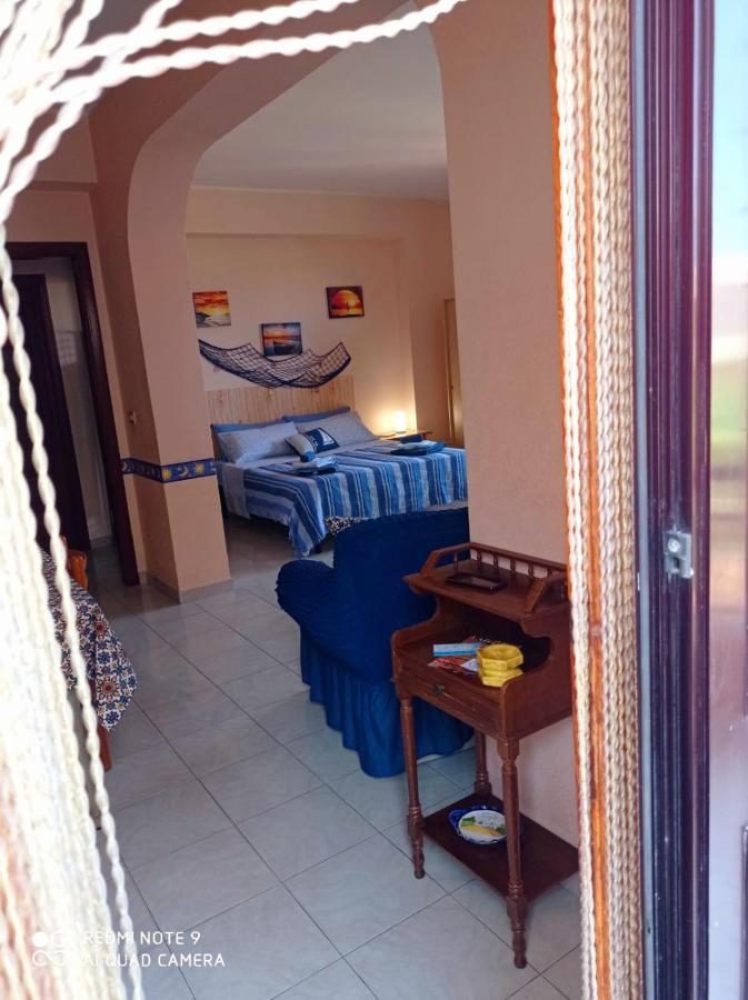 Short Less Apartment-Rooms Milazzo Buitenkant foto